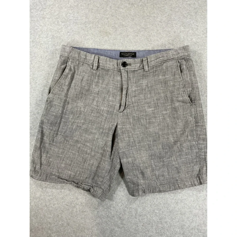 Banana Republic Mens Gray Chambray Shorts Flat Front Casual Summer 37 Waist 2654